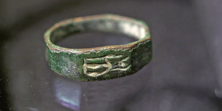 Young Man Discovers 1800-Year-Old Ring on Mount Carmel