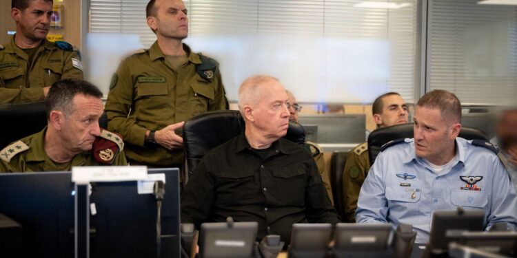 Netanyahu Replaces Defense Minister Gallant Amid “Crisis of Trust” During Wartime