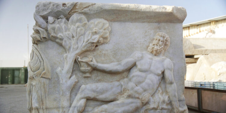 1,700-Year-Old Roman Sarcophagus Unveiled Near Caesarea, Redefining City’s Ancient Borders