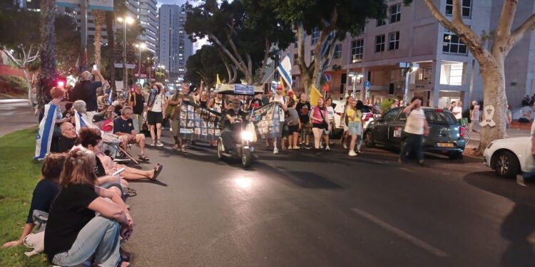 Israelis Halt Activities in Second Major Hostage Strike To Protest in Support of Deal