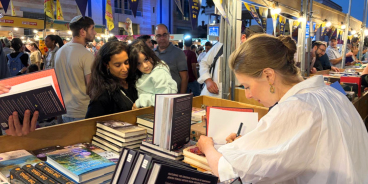 Inside Hebrew Book Week, Where Tel Aviv and Jerusalem Tell Israel’s Story in Words